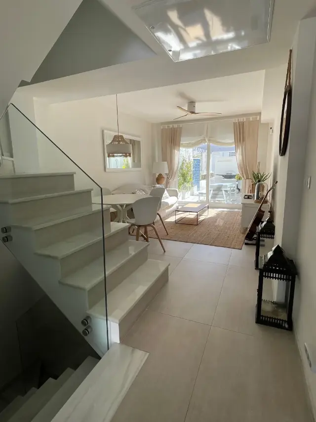 Sunset House — foto 1